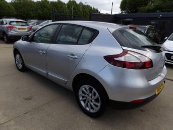 RENAULT MEGANE 1.5 dCi ENERGY Expression + Hatchback 5dr Diesel Manual Euro 5 (