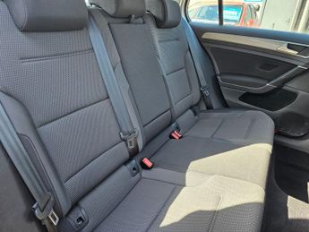 VOLKSWAGEN GOLF 1.6 TDI BlueMotion Tech Match Edition Hatchback 5dr Diesel DSG E