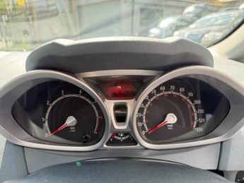 FORD FIESTA 1.4 Titanium Hatchback 5dr Petrol Automatic (154 g/km, 94 bhp)