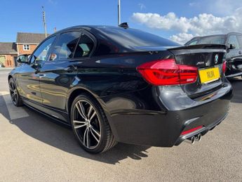 BMW 3 SERIES 3.0 330d M Sport Saloon 4dr Diesel Auto xDrive Euro 6 (s/s) (258