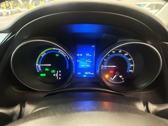 TOYOTA AURIS 1.8 VVT-h Excel Hatchback 5dr Petrol Hybrid CVT Euro 6 (s/s) (Sa