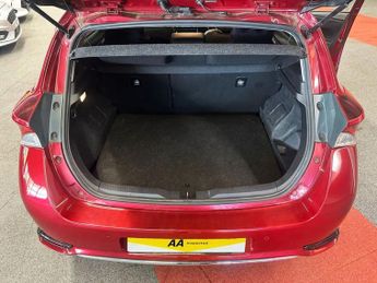 TOYOTA AURIS 1.8 VVT-h Excel Hatchback 5dr Petrol Hybrid CVT Euro 6 (s/s) (Sa