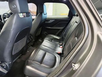 JAGUAR F-PACE 2.0 D180 R-Sport SUV 5dr Diesel Auto AWD Euro 6 (s/s) (180 ps)