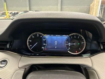 LAND ROVER RANGE ROVER EVOQUE 2.0 D200 MHEV Edition SUV 5dr Diesel Auto 4WD Euro 6 (s/s) (204 