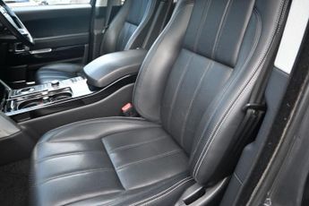 LAND ROVER RANGE ROVER 4.4 SD V8 Autobiography SUV 5dr Diesel Auto 4WD Euro 6 (s/s) (33