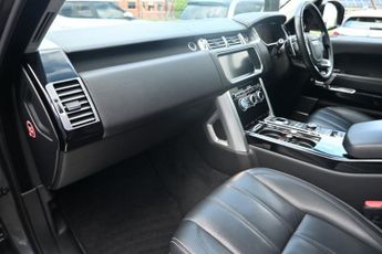 LAND ROVER RANGE ROVER 4.4 SD V8 Autobiography SUV 5dr Diesel Auto 4WD Euro 6 (s/s) (33