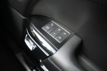 LAND ROVER RANGE ROVER 4.4 SD V8 Autobiography SUV 5dr Diesel Auto 4WD Euro 6 (s/s) (33