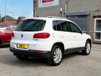 VOLKSWAGEN TIGUAN 2.0 TDI BlueMotion Tech Sport SUV 5dr Diesel Manual 2WD Euro 5 (