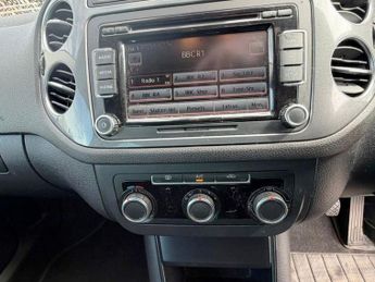 VOLKSWAGEN TIGUAN 2.0 TDI BlueMotion Tech Sport SUV 5dr Diesel Manual 2WD Euro 5 (