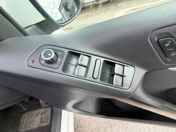 VOLKSWAGEN TIGUAN 2.0 TDI BlueMotion Tech Sport SUV 5dr Diesel Manual 2WD Euro 5 (