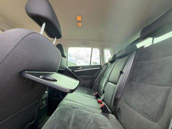 VOLKSWAGEN TIGUAN 2.0 TDI BlueMotion Tech Sport SUV 5dr Diesel Manual 2WD Euro 5 (