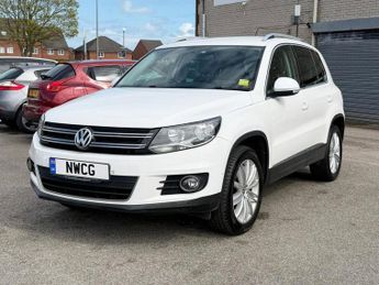 VOLKSWAGEN TIGUAN 2.0 TDI BlueMotion Tech Sport SUV 5dr Diesel Manual 2WD Euro 5 (