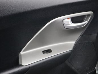 KIA NIRO 64kWh 2 SUV 5dr Electric Auto (201 bhp)