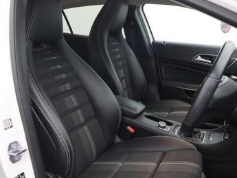 MERCEDES-BENZ GLA CLASS 1.6 GLA180 Urban Edition SUV 5dr Petrol Manual Euro 6 (s/s) (122