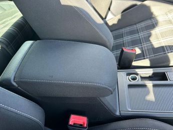 VOLKSWAGEN GOLF 2.0 TDI GTD Hatchback 5dr Diesel DSG Euro 6 (s/s) (184 ps)