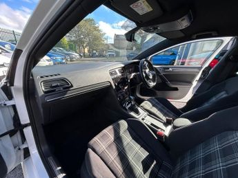 VOLKSWAGEN GOLF 2.0 TDI GTD Hatchback 5dr Diesel DSG Euro 6 (s/s) (184 ps)