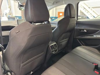 PEUGEOT 3008 1.6 BlueHDi Active SUV 5 Door Diesel Automatic Grey EAT Euro 6 