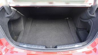 BMW 3 SERIES 2.0 318d SE Saloon 4dr Diesel Manual Euro 5 (s/s) (143 ps)