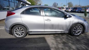 HONDA CIVIC 1.8 i-VTEC ES Hatchback 5dr Petrol Manual Euro 5 (s/s) (142 ps)