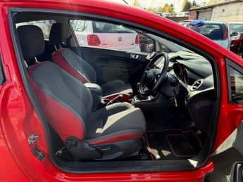 FORD FIESTA 1.0T EcoBoost Zetec S Red Edition Hatchback 3dr Petrol Manual Eu