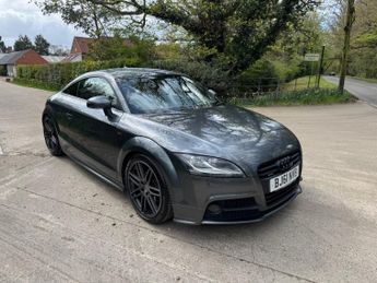 Audi TT 2.0 TFSI Black Edition Coupe 3dr Petrol S Tronic quattro Euro 5 