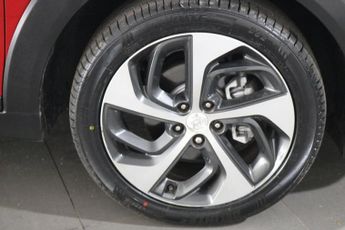 HYUNDAI TUCSON 1.7 CRDi Blue Drive Sport Edition SUV 5dr Diesel DCT Euro 6 (s/s