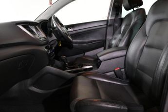 HYUNDAI TUCSON 1.7 CRDi Blue Drive Sport Edition SUV 5dr Diesel DCT Euro 6 (s/s