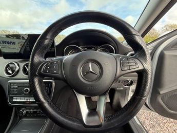 MERCEDES-BENZ GLA 1.6 GLA200 Sport (Executive) SUV 5dr Petrol 7G-DCT Euro 6 (s/s) 