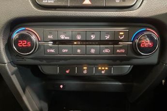 KIA XCEED 1.4 T-GDi First Edition SUV 5dr Petrol DCT Euro 6 (s/s) (138 bhp