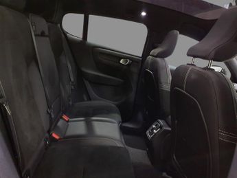 VOLVO C40 Recharge 69kWh Ultimate SUV 5dr Electric Auto (231 ps) Panoramic