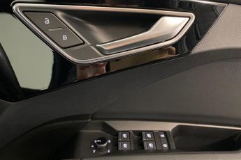 AUDI Q4 E-TRON 35 S line SUV 5dr Electric Auto 55kWh (170 ps) Rear Parking Sens