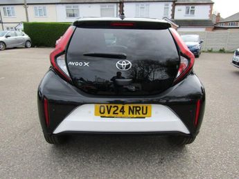TOYOTA AYGO X 1.0 VVT-i Edge Hatchback 5dr Petrol Automatic x-shift Euro 6 (s/