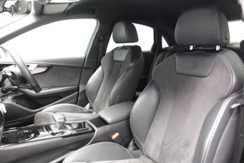 AUDI A4 2.0 TFSI 35 Black Edition Saloon 4dr Petrol S Tronic Euro 6 (s/s