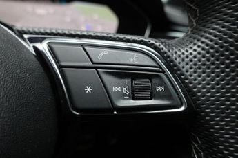 AUDI A4 2.0 TFSI 35 Black Edition Saloon 4dr Petrol S Tronic Euro 6 (s/s