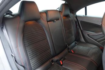 MERCEDES-BENZ CLA 2.1 CLA200d AMG Line Coupe 4dr Diesel 7G-DCT Euro 6 (s/s) (136 p