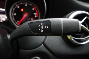 MERCEDES-BENZ CLA 2.1 CLA200d AMG Line Coupe 4dr Diesel 7G-DCT Euro 6 (s/s) (136 p