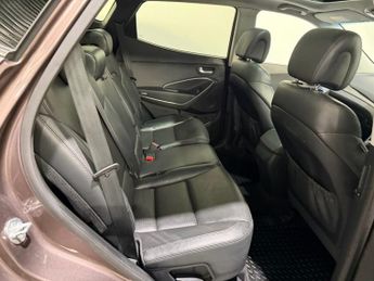 HYUNDAI SANTA FE 2.2 CRDi Premium SE SUV 5dr Diesel Auto 4WD Euro 5 (7 seat) (194