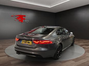 JAGUAR XF 2.0d R-Sport Saloon 4dr Diesel Auto Euro 6 (s/s) (180 ps)