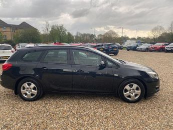 VAUXHALL ASTRA 1.7 CDTi ecoFLEX Exclusiv Sports Tourer 5dr Diesel Manual Euro 5