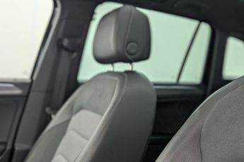 VOLKSWAGEN TIGUAN 2.0 TDI R-Line SUV 5dr Diesel DSG 4Motion Euro 6 (s/s) (150 ps)
