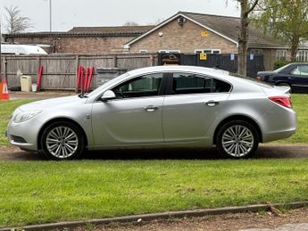 VAUXHALL INSIGNIA 2.0 CDTi ecoFLEX SE Nav Hatchback 5dr Diesel Manual Euro 5 (s/s)