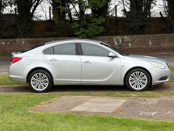 VAUXHALL INSIGNIA 2.0 CDTi ecoFLEX SE Nav Hatchback 5dr Diesel Manual Euro 5 (s/s)