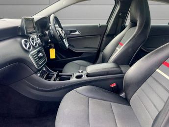 MERCEDES-BENZ A-CLASS 1.5 A180 CDI SE Hatchback 5dr Diesel 7G-DCT Euro 5 (s/s) (109 ps