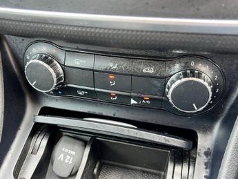 MERCEDES-BENZ A-CLASS 1.5 A180 CDI SE Hatchback 5dr Diesel 7G-DCT Euro 5 (s/s) (109 ps