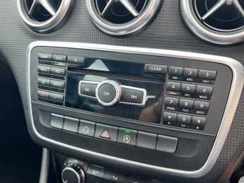 MERCEDES-BENZ A-CLASS 1.5 A180 CDI SE Hatchback 5dr Diesel 7G-DCT Euro 5 (s/s) (109 ps