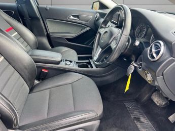 MERCEDES-BENZ A-CLASS 1.5 A180 CDI SE Hatchback 5dr Diesel 7G-DCT Euro 5 (s/s) (109 ps