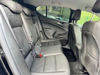 VAUXHALL ASTRA 1.4i Turbo GPF Elite Nav Hatchback 5dr Petrol Auto Euro 6 (s/s) 