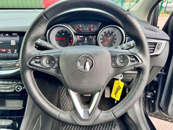 VAUXHALL ASTRA 1.4i Turbo GPF Elite Nav Hatchback 5dr Petrol Auto Euro 6 (s/s) 