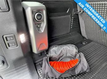 LAND ROVER DEFENDER 2.0 FIRST EDITION 5d 237 BHP