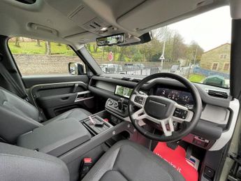 LAND ROVER DEFENDER 2.0 FIRST EDITION 5d 237 BHP